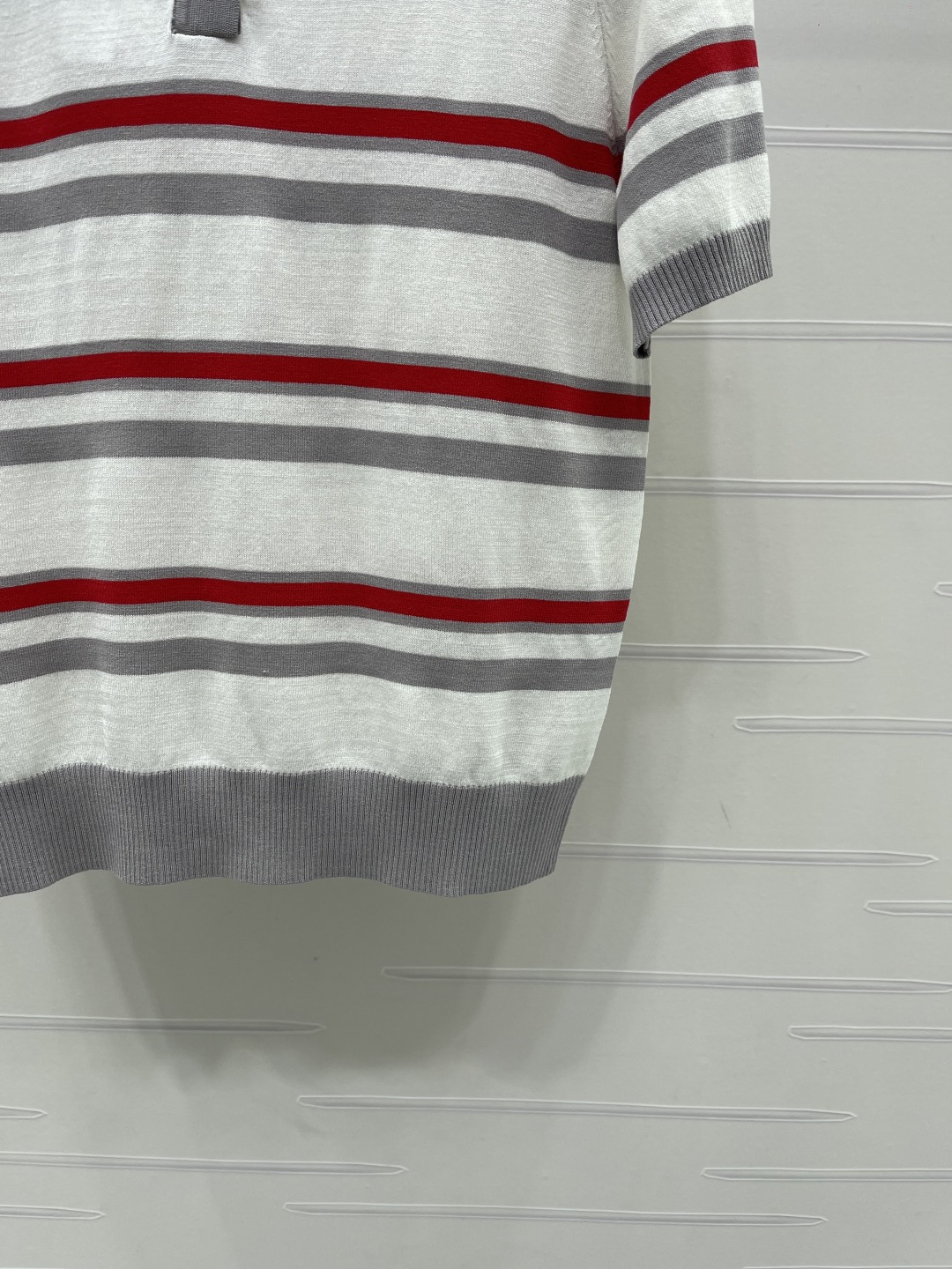 Women's short sleeves
